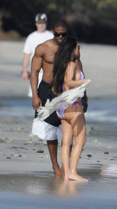 4. Kim Kardashian – bikini, 2010