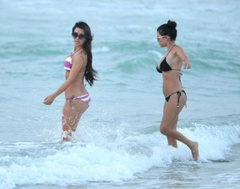 10. Kim Kardashian – bikini, 2010