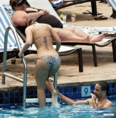 9. Kimberley Walsh – bikini, 2009