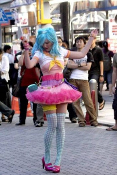 5. Kirsten Dunst Sexy – Akihabara Majokko Princess, 2010