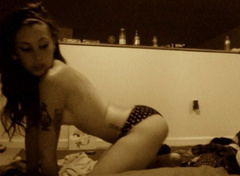 4. Kreayshawn – Self nude shots, 2011