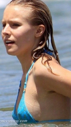 1. Kristen Bell – bikini, 2009