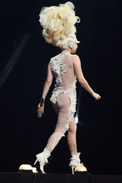 7. Lady GaGa – Brit Awards 2010 , 2010