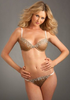 5. Landi Swanepoel – Lingerie photoshoot, 2009