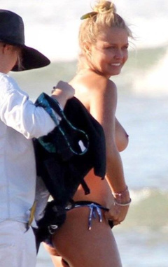 3. Lara Bingle – topless, 2014