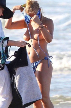 4. Lara Bingle – topless, 2014