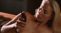 15. Laura Malmivaara Naked – Levottomat, 2000