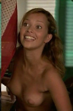 3. Laura Osswald Naked – Klinik unter Palmen - Kuba, 2002