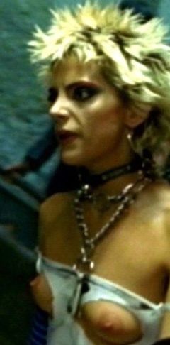 1. Macarena Gomez – El Calentito, 2005