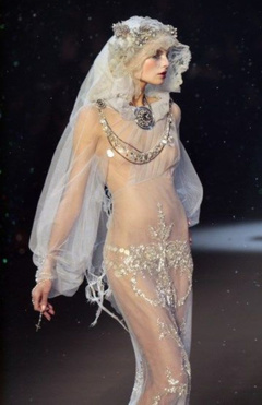 10. Magdalena Frackowiak See-Through – Ready To Wear Fashion Show, 2009