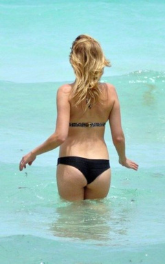 3. Malin Akerman – bikini, 2011