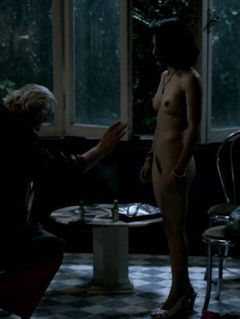 2. Manuela Martelli Naked – Il futuro, 2013