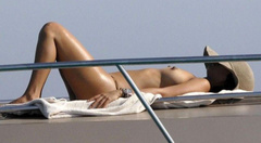 5. Maria Beatriz Anthony – topless on a yacht, 2008
