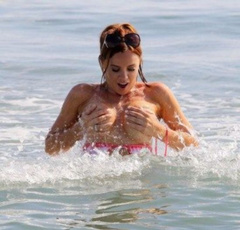 2. Maria Fowler – Topless swimming, 2011