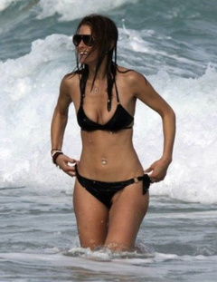 9. Maria Menounos Naked – pussy slip, 2010