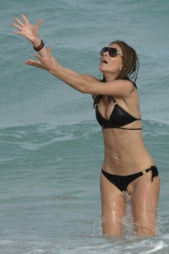 10. Maria Menounos Naked – pussy slip, 2010