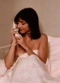 1. Maria De Medeiros Naked – L'homme de ma vie, 1992