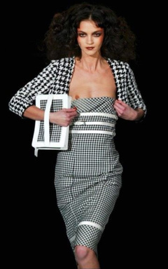 1. Mariacarla Boscono Nip Slip – Valentino Haute Couture, 2004