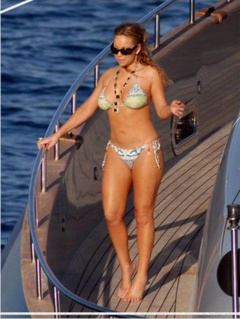 1. Mariah Carey – bikini, 2009