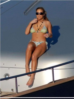 5. Mariah Carey – bikini, 2009