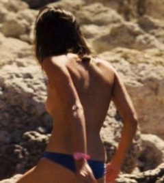 2. Marianna Di Martino Naked – Come un delfino, 2011