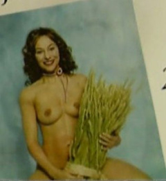 1. Marianne Anska Naked – Filles du calendrier, Les, 2002