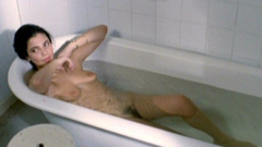 5. Maribel Verdu – El beso del sueno, 1993