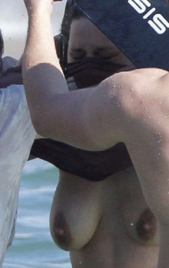 2. Marion Cotillard – topless, 2011