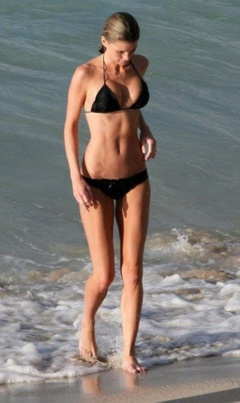 4. Marisa Miller – bikini, 2009