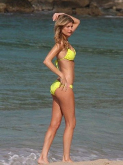 12. Marisa Miller – bikini, 2009