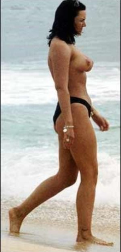 2. Martine McCutcheon – topless at the beach, 2000