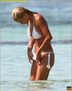 2. Michelle Hunziker – bikini, 2009