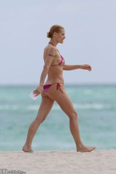 14. Michelle Hunziker – red bikini, 2010