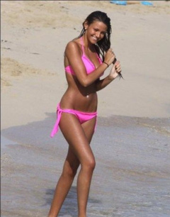 7. Michelle Keegan – bikini, 2009