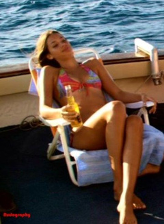 2. Michelle Vawer – Into the Blue 2 The Reef, 2009