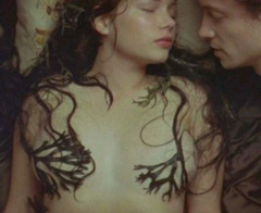 5. Michelle Williams Naked – Me Without You, 2001