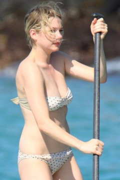5. Michelle Williams – bikini, 2009