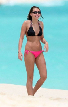 6. Miley Cyrus – bikini, 2009