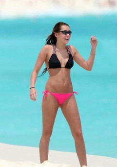 17. Miley Cyrus – bikini, 2009