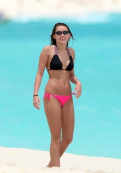 9. Miley Cyrus – bikini, 2009