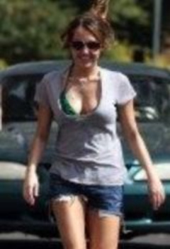 13. Miley Cyrus – jogging, 2009