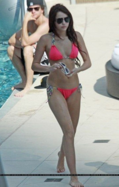 15. Miley Cyrus – pink bikini, 2009