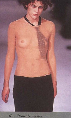 8. Milla Jovovich – catwalk oops
