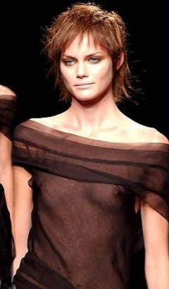 5. Mini Anden – catwalk oops