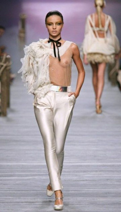 7. Miranda Kerr – catwalk see through