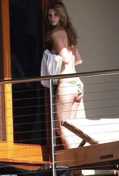 1. Mischa Barton – Topless sunbathing, 2008