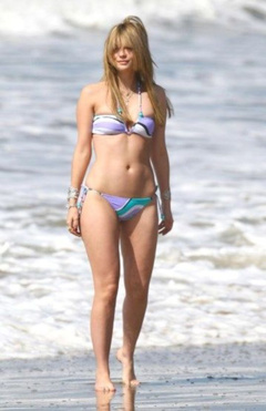 5. Mischa Barton – bikini at the beach, 2008