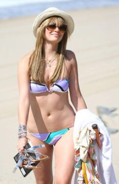 7. Mischa Barton – bikini at the beach, 2008