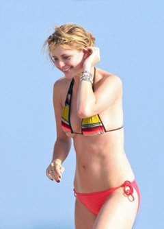 18. Mischa Barton – bikini at the beach, 2008