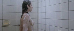16. Olga Kurylenko Naked – L'annulaire, 2005